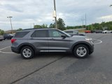 Used 2022 Ford Explorer XLT image 2