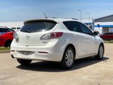 Used 2013 MAZDA MAZDA3 i Touring image 2