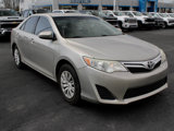 Used 2014 Toyota Camry LE image 4