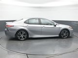 Used 2018 Toyota Camry SE image 6