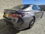 Used 2022 Toyota Camry SE image 5