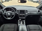 Used 2018 Jeep Grand Cherokee Laredo image 3