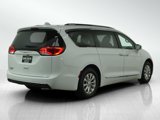 Used 2018 Chrysler Pacifica Touring-L image 5
