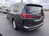Used 2022 Chrysler Pacifica Touring-L image 3