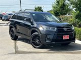 Used 2019 Toyota Highlander SE image 2