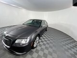 Used 2018 Chrysler 300 Limited image 4