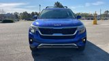 Used 2023 Kia Seltos EX image 2
