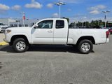 Used 2022 Toyota Tacoma SR image 3