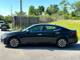Used 2024 Nissan Altima 2.5 SV image 2
