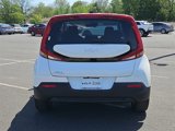 Certified 2022 Kia Soul LX w/ Technology Package image 6