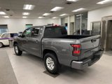 Used 2024 Nissan Frontier SV image 3