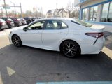 Used 2022 Toyota Camry SE image 4