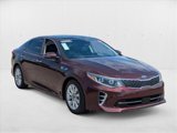 Used 2017 Kia Optima EX w/ Premium Package image 3