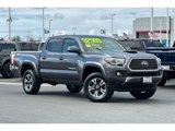 Used 2019 Toyota Tacoma TRD Sport image 2