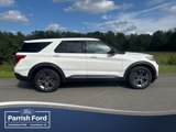 Certified 2022 Ford Explorer XLT w/ Equipment Group 202A image 4