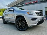 Used 2020 Jeep Grand Cherokee Altitude image 3