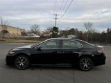Used 2021 Toyota Camry SE image 2