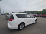 Used 2023 Chrysler Voyager LX image 5