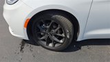 Used 2024 Chrysler Pacifica Touring-L w/ Uconnect Theater Family Group image 3