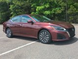 Used 2023 Nissan Altima 2.5 SV image 2