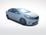 Used 2017 Kia Forte LX image 3