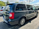 Used 2014 Chrysler Town & Country Touring-L w/ Driver Convenience Group image 6