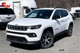 Used 2024 Jeep Compass Latitude image 3