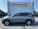 Used 2017 Nissan Rogue SV image 4
