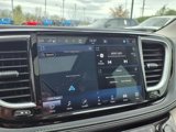Used 2023 Chrysler Pacifica Limited image 5
