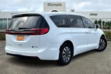 Certified 2022 Chrysler Pacifica Touring-L image 5