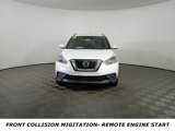 Used 2018 Nissan Kicks SV image 2