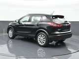 Used 2022 Nissan Rogue Sport SV image 2