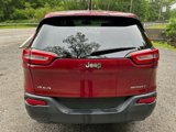 Used 2017 Jeep Cherokee Sport image 4