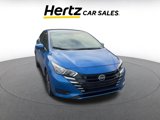 Used 2023 Nissan Versa SV image 3