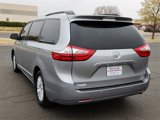 Used 2017 Toyota Sienna XLE image 3