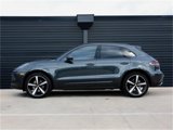 Certified 2023 Porsche Macan image 2