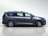 Used 2018 Chrysler Pacifica Limited w/ Advanced Safetytec Group image 3