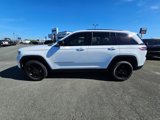Used 2024 Jeep Grand Cherokee Laredo image 4