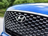 Used 2018 Hyundai Elantra GT w/ Tech Package 03 image 3