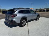 Used 2025 Subaru Outback Premium image 4