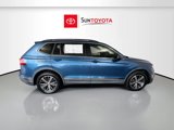 Used 2018 Volkswagen Tiguan SE w/ 18" Alloy Wheels Package image 2