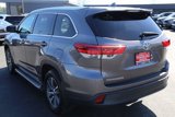 Used 2017 Toyota Highlander XLE image 5