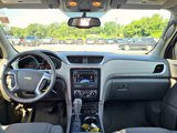 Used 2017 Chevrolet Traverse LT image 2