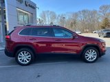 Used 2017 Jeep Cherokee Limited image 5