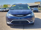 Used 2019 Chrysler Pacifica Limited w/ Tire & Wheel Group image 3