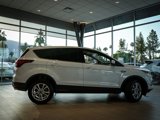 Used 2019 Ford Escape SE image 2