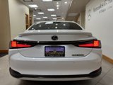Used 2022 Lexus ES 300h F Sport image 4