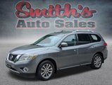 Used 2015 Nissan Pathfinder SV image 3