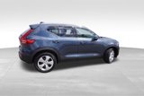 Used 2022 Volvo XC40 T5 Momentum image 5