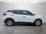 New 2025 Nissan Kicks Play S image 4